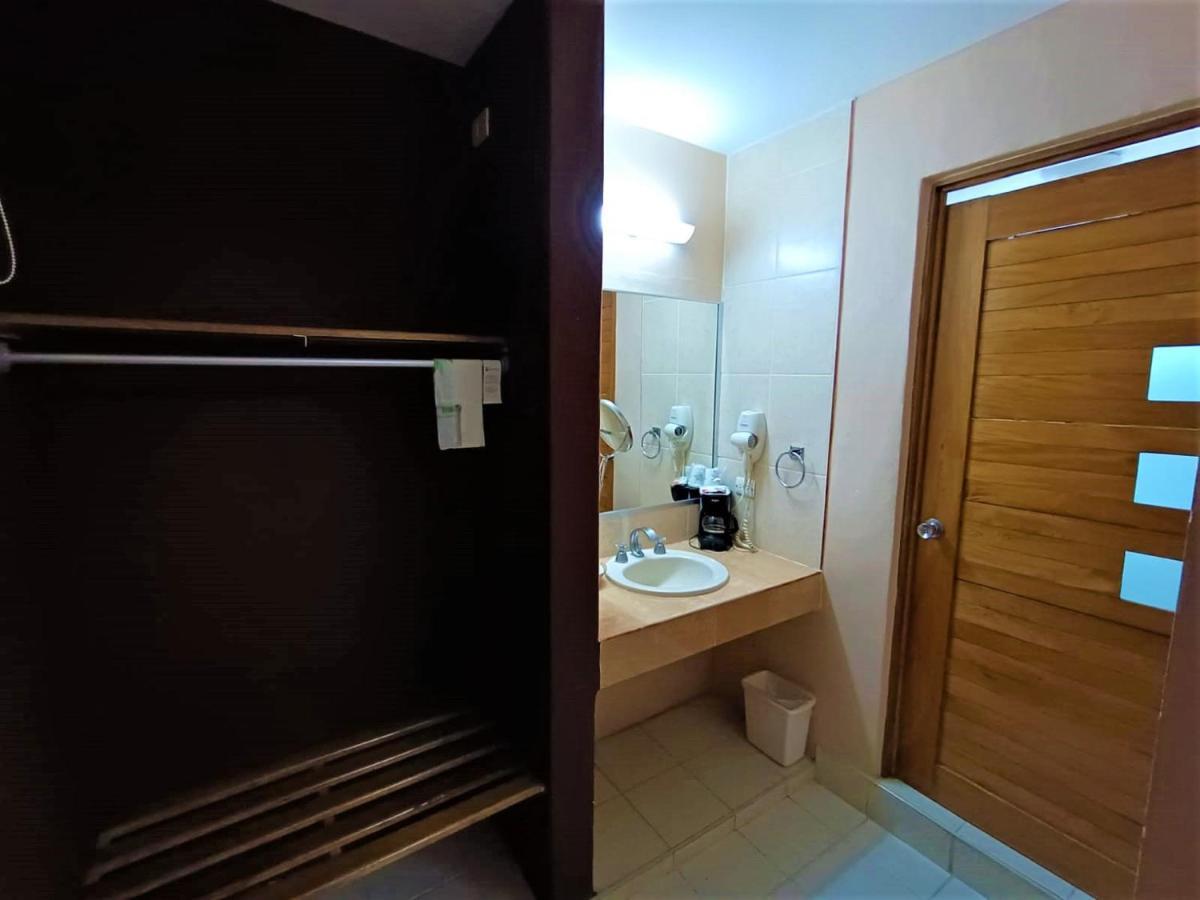 Hotel Santo Domingo Express فيلاهيرموسا المظهر الخارجي الصورة