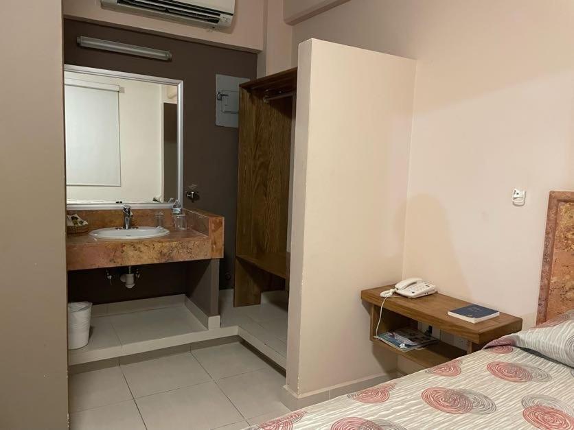 Hotel Santo Domingo Express فيلاهيرموسا المظهر الخارجي الصورة